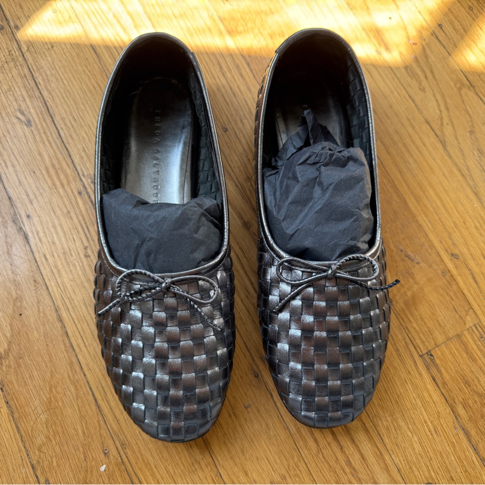 EUC Roma Ballet Flat in Gunmetal Closed Woven Calf Leather Freda Salvador Size 8